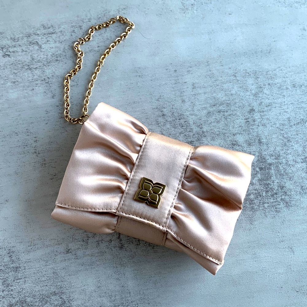BCBG Evening Mini Clutch Color Champagne New 108$
